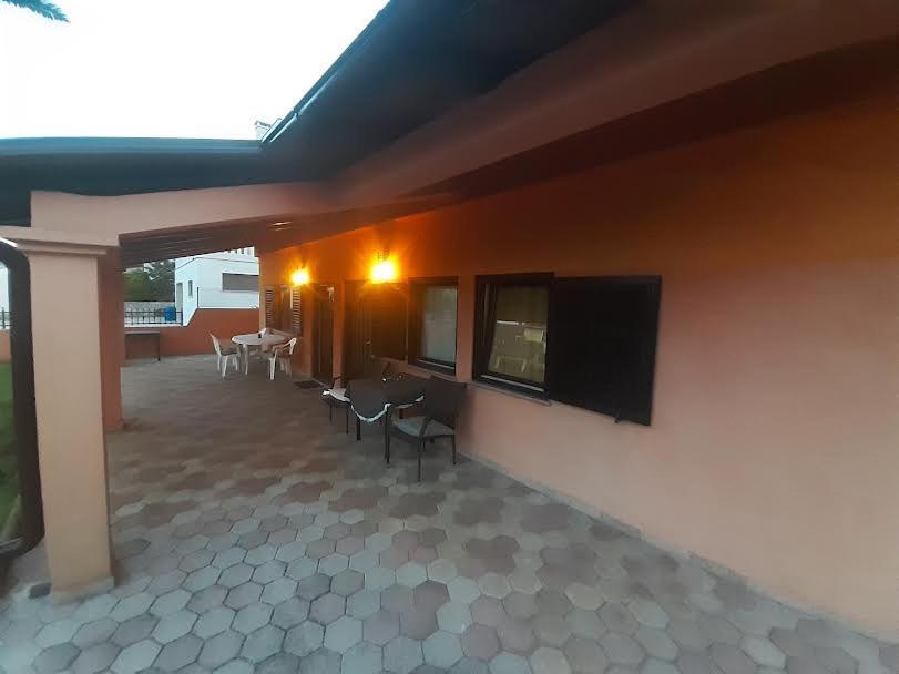 Apartmani Delas Pjescana Uvala Kültér fotó