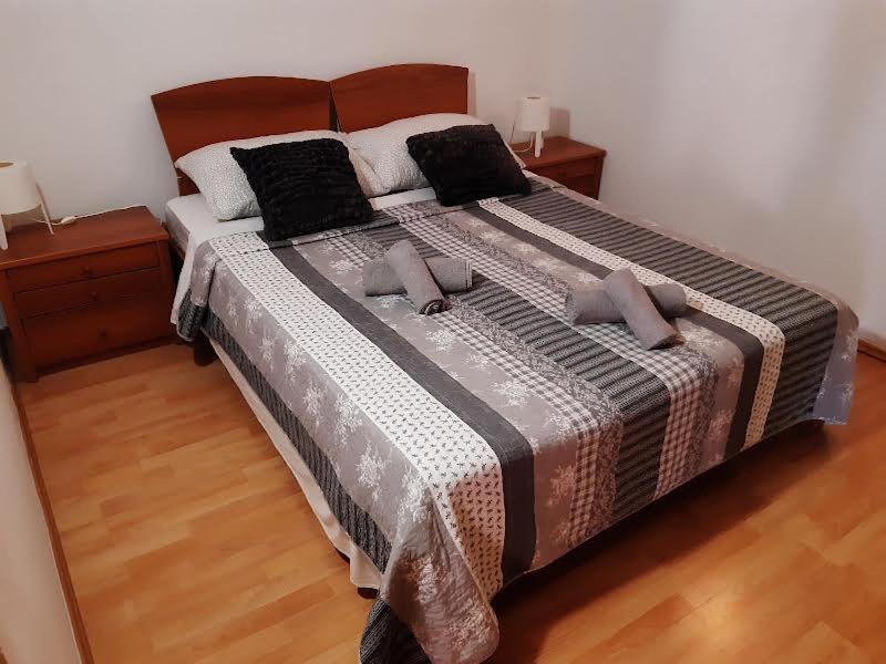 Apartmani Delas Pjescana Uvala Kültér fotó